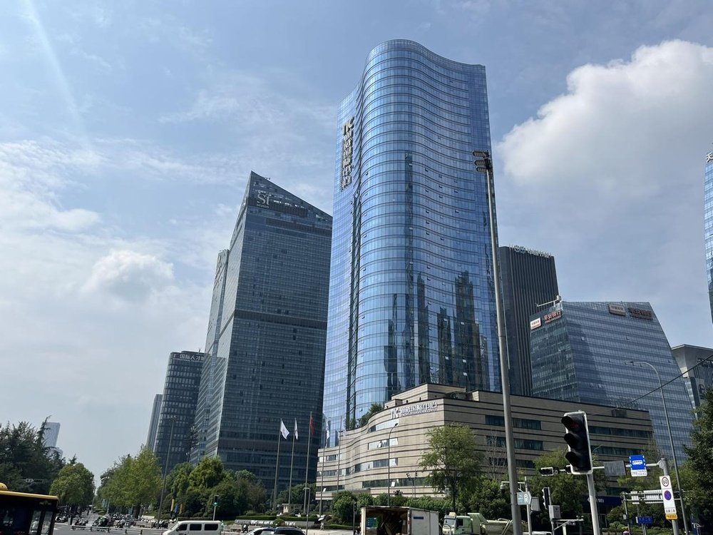 通威国际中心外观图